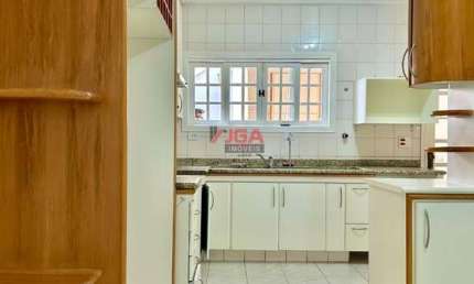 Luxuoso sobrado à venda no Jardim Prudência São Paulo-SP: 4 quartos, 4 suítes, 3 salas, 5 banheiros, 2 vagas de garagem, 430m².