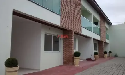 CASA EM CONDOMÍNIO FECHADO COM 3 SUÍTES PARA LOCAÇÃO R$3.500,00 O PACOTE