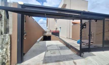 Sobrado à venda em São Paulo-SP, bairro Pedreira: 2 quartos, 1 sala Ampla, 2 banheiros, 1 vaga, 90m² de área!