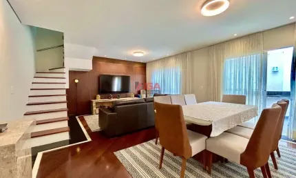 Linda casa em condominio fechado no jardim Marajoara