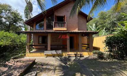 Linda casa a venda em Ilhabela, litoral norte de São Paulo