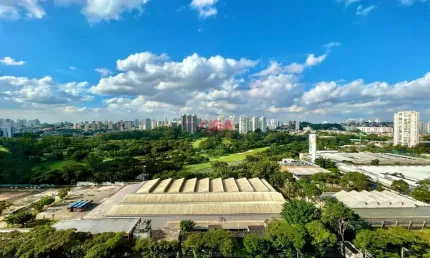 Apartamento a Venda no Condominio Magic Resort, lazer de club, na Zona Sul de São Paulo
