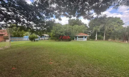 Chácara à venda em Monte Mor-SP: 3 quartos, 1 sala, 5 banheiros, 4 vagas de garagem, 1.580,00 m² de área.