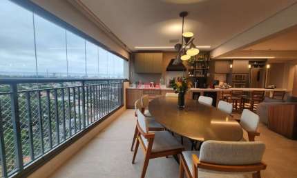 Apartamento de alto padrão no Jardim Prudência  porteira fechada