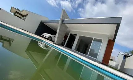 Casa a venda em arroio do sal-rs, perto do mar de alto padrão.