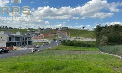 Terreno a venda no condomínio greenfield em atibaia, excelente topografia, localizado no jardim dos ponheiros e pronto para construir!