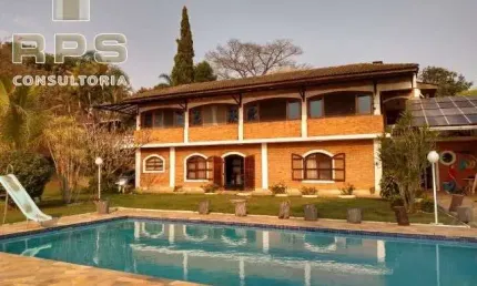 Chácara à venda no jardim estância brasil em atibaia  ,03 quartos , 02 salas, lareira, 06 banheiros, 10 vagas de garagem, piscina e churrasqueira