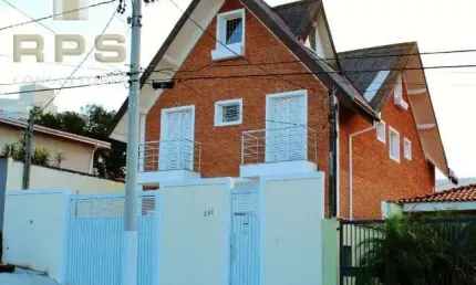 Casa a venda em Atibaia 05 suites , 03 salas , 08 banheiros , 04 vagas de garagem  + 1 suíte externa