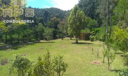Área Espetacular em Região com Muito Verde, Atibaia-SP