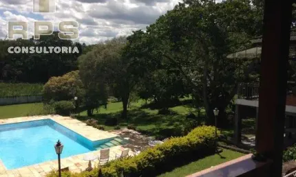 Casa em excelente bairro de Atibaia, com vista para a Pedra Grande, comprar chacara com 09 quartos , imobiliaria em Atibaia