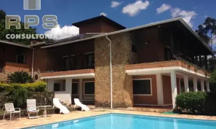Maravilhosa casa em excelente bairro de atibaia, com vista para a pedra grande, casa com 09 quartos em atibaia , comprar casa com piscina