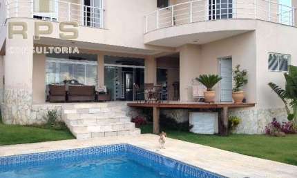 Casa a venda com 3 suítes com closet, armários embutidos, persiana automatizada.Condominjo Parque das Garças II