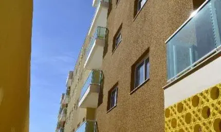 Apartamento com 66 m²  02 dormitórios sendo 01 suite com armários  Cozinha integrada com gabinete Sala  Banheiros com gabinetes  02 vagas de garagem