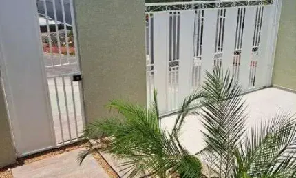 Casa a venda no Residencial Lamismar II em Bom Jesus dos Perdoes, 3 quartos sendo 1 suite, churrasqueira, 200m² de terreno, fácil acesso!