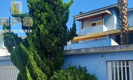 Casa à venda no jardim do lago, a preço de oportunidade! são 3 quartos, 3 banheiros, quintal, em rua tranquila e arborizada!