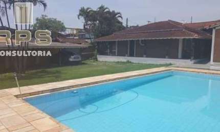 Casa de Campo a venda em Piracaia, 750m² de área total, 3 quartos, churrasqueira, piscina, documentação regularizada para financiamento!