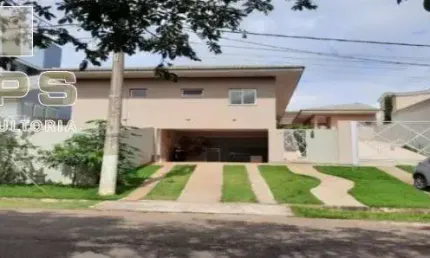 Casa à venda com 4 quartos sendo 2 suítes e 2 vagas no Parque das Garças II