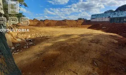 Terreno com excelente topografia no bairro Vila Santista em Atibaia, região residencial e ao lado do centro de Atibaia, todas as facilidades pertinho!