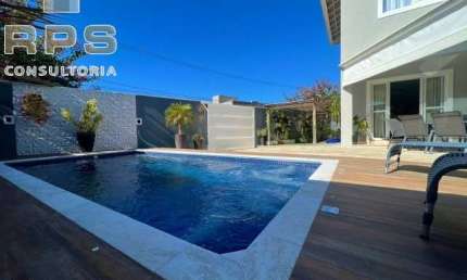 Casa à venda no Condominio Altos da Floresta em Atibaia, excelente localização, dentro da cidade, área verde e lazer, 3 quartos sendo 3 suítes, linda!