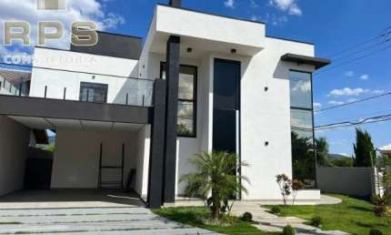 Casa a venda no Condominio Altos da Floresta em Atibaia, 3 quartos suítes, sendo 2 no pavimento superior e 1 no térreo, pé direito alto, area gourmet!