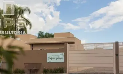 Casa em condominio com 02 quartos , sala , cozinha , banheiro , 02 vagas de garagem e quintal