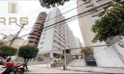 Lindo apartamento em São Paulo com  04 dormitórios, sendo 01 suite com closet , 03 banheiros (social, suíte e serviço) Sala de Estar e Jantar