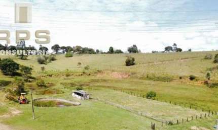Área em Terra Preta de 110.734m² com acesso em  asfalto pela Fernão dias, ideal para construção de fábricas, empresas de logística, topografia mista!