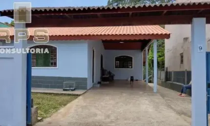 Casa no Bairro do Portão em Atibaia, com 02 quartos ,sendo 01 suite, Sala, cozinha, Lavanderia, Garagem para 02 carros ,Área gourmet com churrasqueira