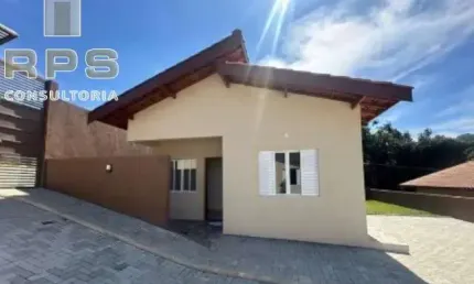 Casa térrea à venda em Atibaia, à poucos metros da Alameda Lucas , 2 suites, 3 banheiros  Escritório,  Garagem para 02 carros e vista para a Pedra!