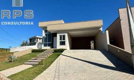 Casa térrea no Lagos de Jarinu, 3 dormitórios sendo uma suíte e demi suíte, escritório, salas e cozinha conceito aberto, área gourmet com piscina