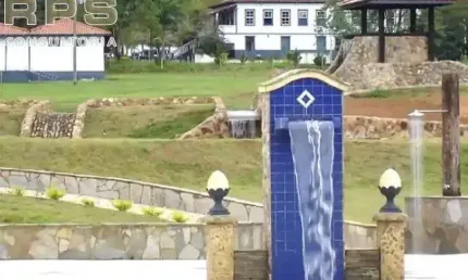 Maravilhosa Fazenda Histórica fundada em 1832 a venda em Piquete SP , Área Total de 55 Alqueires, Casarão de Sede Histórica com Capela.