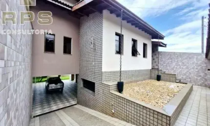 Locação comercial no centro de Atibaia, próximo do AHMA, região estrategica,  comodos amplos, varios quartos, escritorio, quintal gramado!