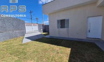 Casa térrea à venda na Vila Nova Trieste em Jarinu, 2 dormitórios sendo 1 suíte, aceita financiamento, rua asfaltada em excelente localização