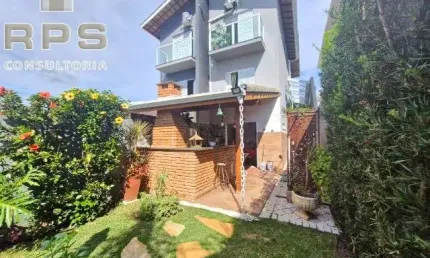Casa a venda no jardim jaraguá em atibaia, 3 suítes, repleta de armários planejados, área verde integrada com espaço gourmet, muito aconchegante!