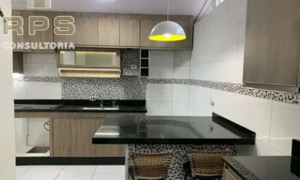 Casa térrea em residencial pronta pra morar com 2 quartos, sendo 1 suíte.