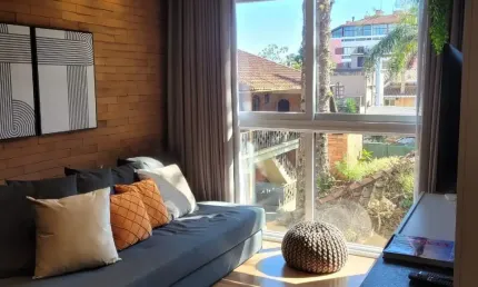 Maravilhoso apartamento mobiliado e decorado, junto a catedral de pedra, canela