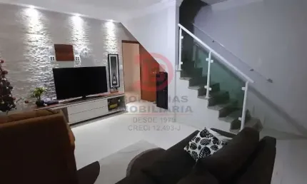 Sobrado 4 quartos (1suite) e 2 vagas de garagem - Vila Re