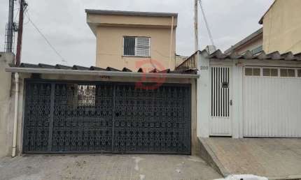 Sobrado com 2 Quartos e 1 Edicula a Venda, Parque Boturussu