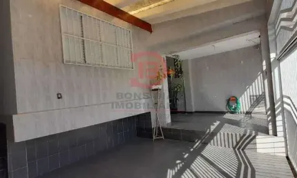 Casa terrea 3 quartos (1 suite) 3 vagas de garagem e Casa nos fundos - Jd. Coimbra