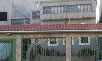 Sobrado Frontal de 7 Quartos com 2 Suites a Venda  - Vila Re SP