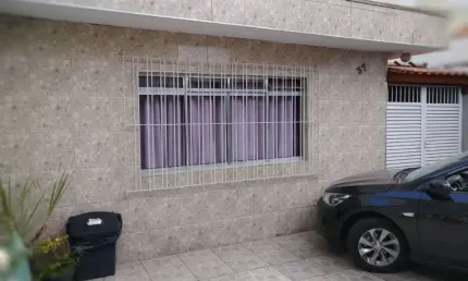 Casa Terrea 2 quartos (1 suite), 2 vagas garagem e quintal - Burgo Paulista
