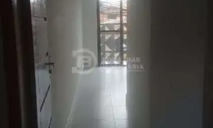 Apartamento de 2 Quartos com Varanda - Oportunidade Unica de Compra!