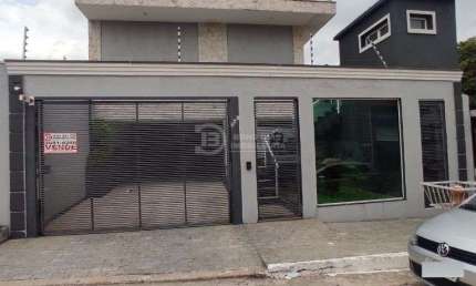Sobrado em Condominio de 3 Quartos e 3 Suites com 2 Vagas de Garagem, Vila Carrao