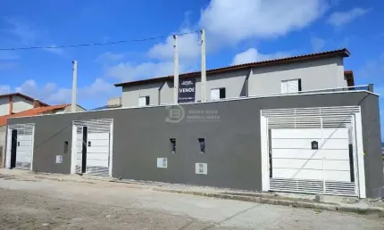 Oportunidade Imperdivel! Casa a 120 Metros da Praia no Encantador Bairro Suarao - Itanhaem