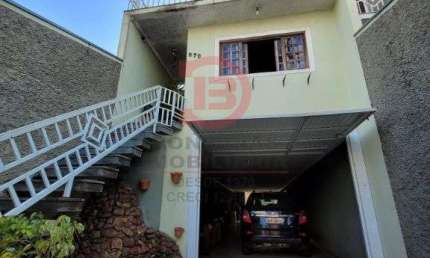 Sobrado frontal com 03 suites , 06 vagas de garagem Vila Re