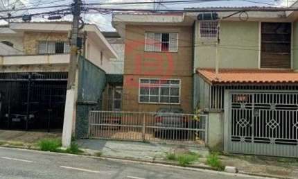 Sobrado de 3 Quartos com 2 Vagas de Garagem a Venda, Vila Re