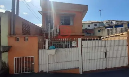 Casa terrea com outra casa no piso superior - Jardim Lisboa