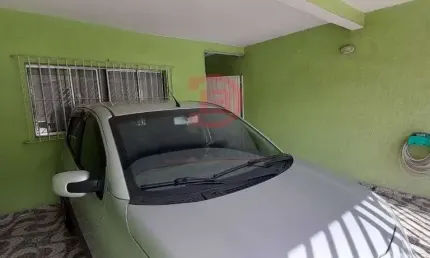 Sobrado 3 quartos e 2 vagas de garagem - Jd. Lisboa