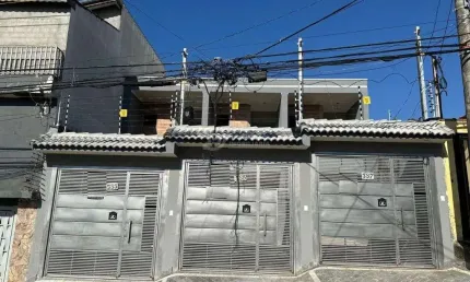 Sobrado aconchegante com churrasqueira e jardim de inverno em cidade patriarca