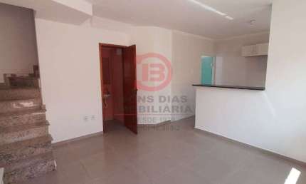 Sobrado condominio 2 suites e 2 vagas de garagem - Vila Re